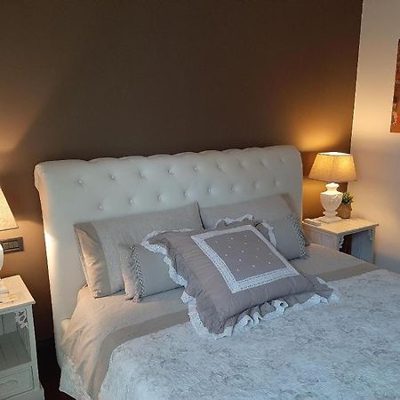 B&B Le Lanterne Casal Palocco Eksteriør billede