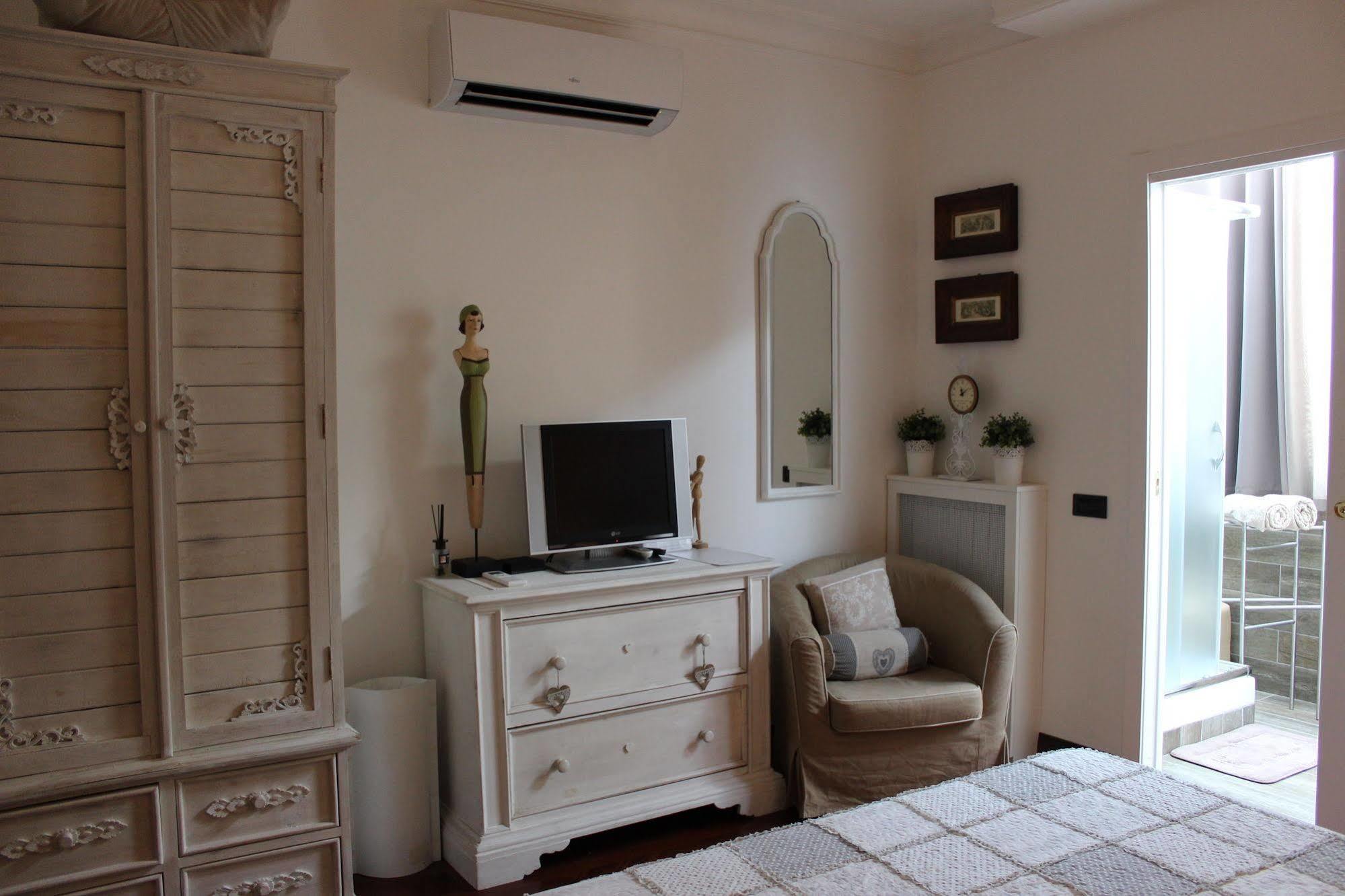 B&B Le Lanterne Casal Palocco Eksteriør billede