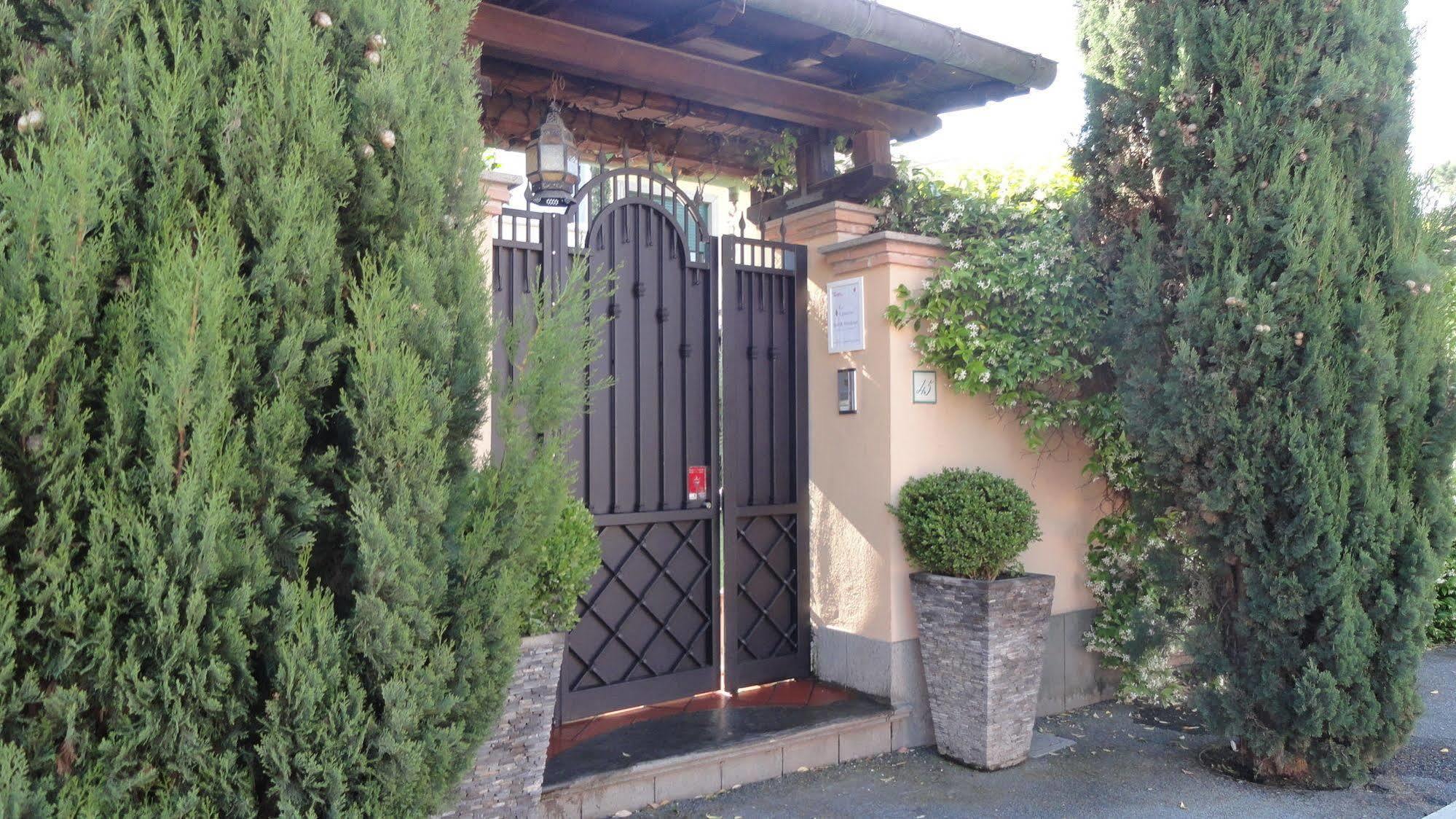 B&B Le Lanterne Casal Palocco Eksteriør billede